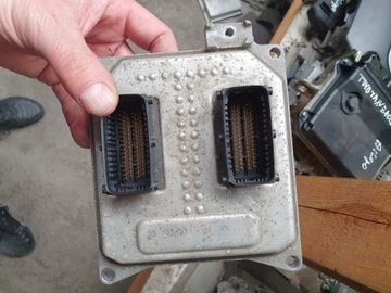 фото thumb №1, Комп'ютер блок керування двигуна opel vectra c 1.8 16v 55355631