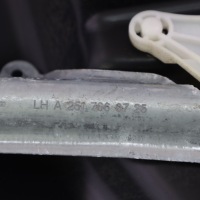 фото thumb №9, Mercedes w251 подъемник стекла двери левые зад крепление обшивка a2517303079
