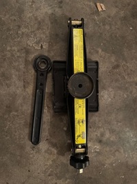 фото thumb №1, Подъемник домкрат подъемник mercedes a klasa w168 a1685830415