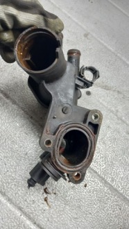 фото thumb №5, Корпус термостата vw golf iv 01r 1.6b