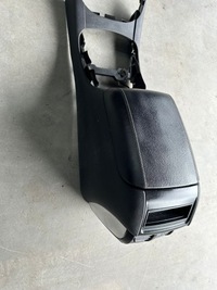 фото thumb №1, Mercedes r klasa w251 туннель средний подлокотник