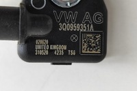 фото thumb №6, Skoda karoq nu7 датчик удара с правой стороны 3q0959351a 1.0 бензин 85