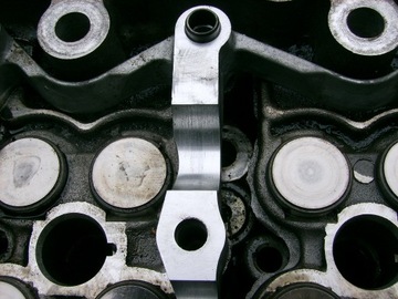 фото thumb №10, Головка двигателя toyota avensis verso 01-03r 2.0 d4d 116km 1cd