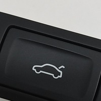 фото thumb №6, Audi q4 sportback e-tron 2024 кнопка открывания крышки багажника