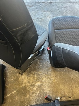 фото thumb №12, Сиденья диван skoda fabia iii 6v 16r комплект красивый европа