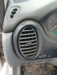 фото thumb №1, Решітка обдув ліва renault magane 1