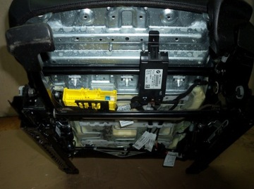 фото thumb №12, Bmw f21 sport оббивка сидіння диван шкіра підігрів