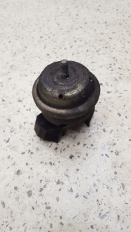 фото thumb №1, Кронштейн подушка двигателя peugeot 306 2.0 8v