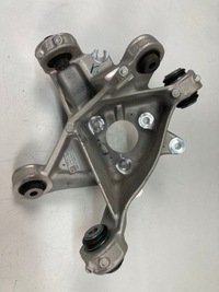 фото thumb №8, Поворотный кулак правая задняя tesla y