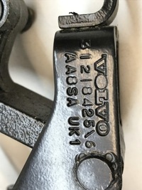 фото thumb №11, Петлі кришки volvo xc70 31218425 пара