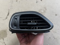 фото thumb №1, Hyundai i30 iii 17- решётка воздуховод левая