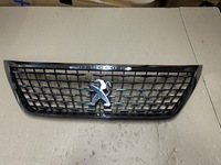 фото thumb №1, Решётка решётка радиатора хром peugeot 3008 5008 ii 9815336077