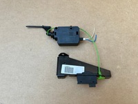 фото thumb №1, Bmw 7 e65 привод крышка заливной топлива 6987638