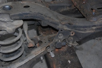 фото thumb №6, Toyota avensis t27 2,0 d4d балка підвішування зад 14r