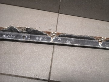 фото thumb №6, Ползун бампера зад audi a3 8l 8l0807949d