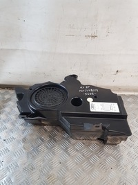 фото thumb №1, Динамик сабвуфер audi a3 8p 8p3035382