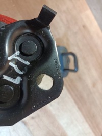 фото thumb №5, Засувка замок задній сидіння volvo v40 30734418