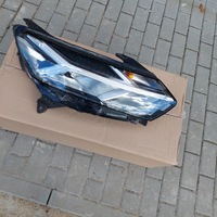 фото thumb №1, Лампа права led sandero iii