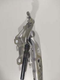 фото thumb №3, Volvo v70 15r- петля капот правий