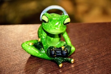 ФИГУРКА ИГРОК ЛЯГУШКА