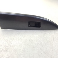 фото thumb №1, Панель кнопка стекло правый задняя mazda 6 mazda6