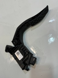 фото thumb №1, Педаль газу потенціометр audi a4 b9 8w1723523a