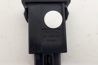 фото thumb №1, Кнопка открывания заливка топлива toyota avensis _t25_ 156795 2.2l дизель