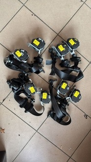 фото thumb №1, Pas безопасности задняя renault twingo iii правая левая 888414032r 888403864r