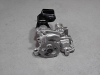 Купить Mazda оригинальный номер pe0114100 насос масла, фото thumb