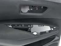 фото thumb №7, Toyota corolla e210 e21 2021 ліва сторона обшивки / обшивка двері задніх