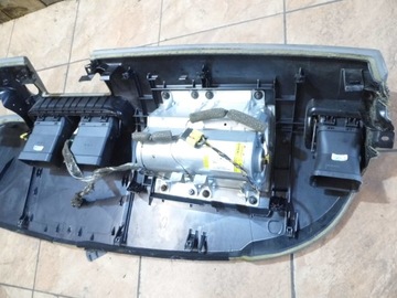 фото thumb №10, Volvo v50 s40 ii 2.0d 06' панель раздаточная капот