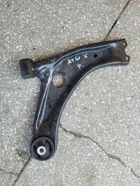 фото thumb №1, Рычаг правый перед toyota aygo x yaris cross