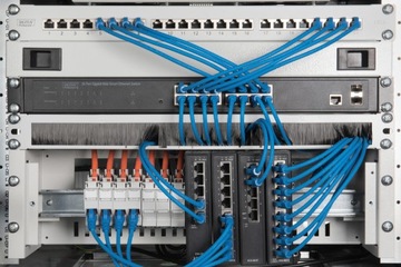 Розетка STP кат.6A для монтажа на DIN-рейку