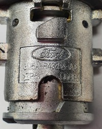 фото thumb №3, Вкладка замка кришки задня volvo c70 ii cabrio