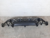 фото thumb №1, Ползун средний бампера зад audi q7 4l 4l0807329