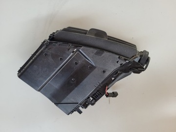 фото thumb №1, Maserati levante sq4 2017+ решітка повітропровід панелі середньої ліва 10048-005