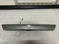 фото thumb №1, Suzuki vitara накладка крышки rok 2020 цвет a9g