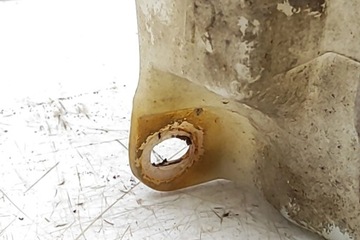 фото thumb №7, Бачок омывателя mazda 626 v gf 960141214 1.8l бензин 66kw 1998
