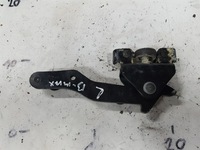 фото thumb №1, Ford b-max 12r- ролик петля двері ліва задня