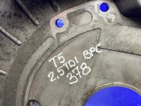 Купить Корпус распределительного вала vw t5 touareg 2.5 tdi bpc 070109211, фото thumb