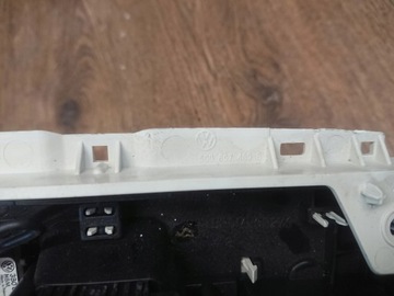 фото thumb №10, Vw passat b8 лампа стеля 5g0867489b