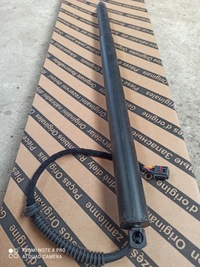 фото thumb №1, Амортизатор привод крышки audi a3 s3 rs3 8y 8y4827851f