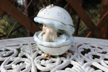 Фигурка - ребенок
