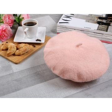 Beret damski w stylu francuskim