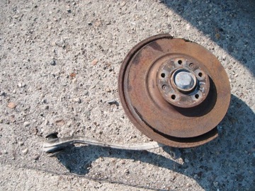 фото thumb №1, Peugeot 407 2.0 hdi поворотна опора ступиця лівий зад sw