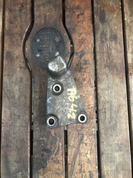 фото thumb №1, Audi a6 c6 4.2 v8 лапи кронштейн двигателя 4f0199343b