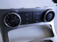 фото thumb №1, Mercedes slk r172 панель кондиционер воздуховод a1729004204