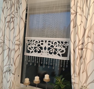 Декоративное панно с ажуром и бисером, высота до 190 см.