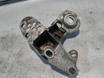 фото thumb №8, Крепление двигателя 8e0199351a лапи двигателя левая vw passat b5 fl 2.8 v6