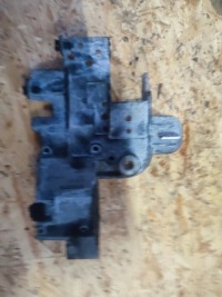 фото thumb №1, Кронштейн кронштейн клапана volvo v40 ii 2.0 d 31293427